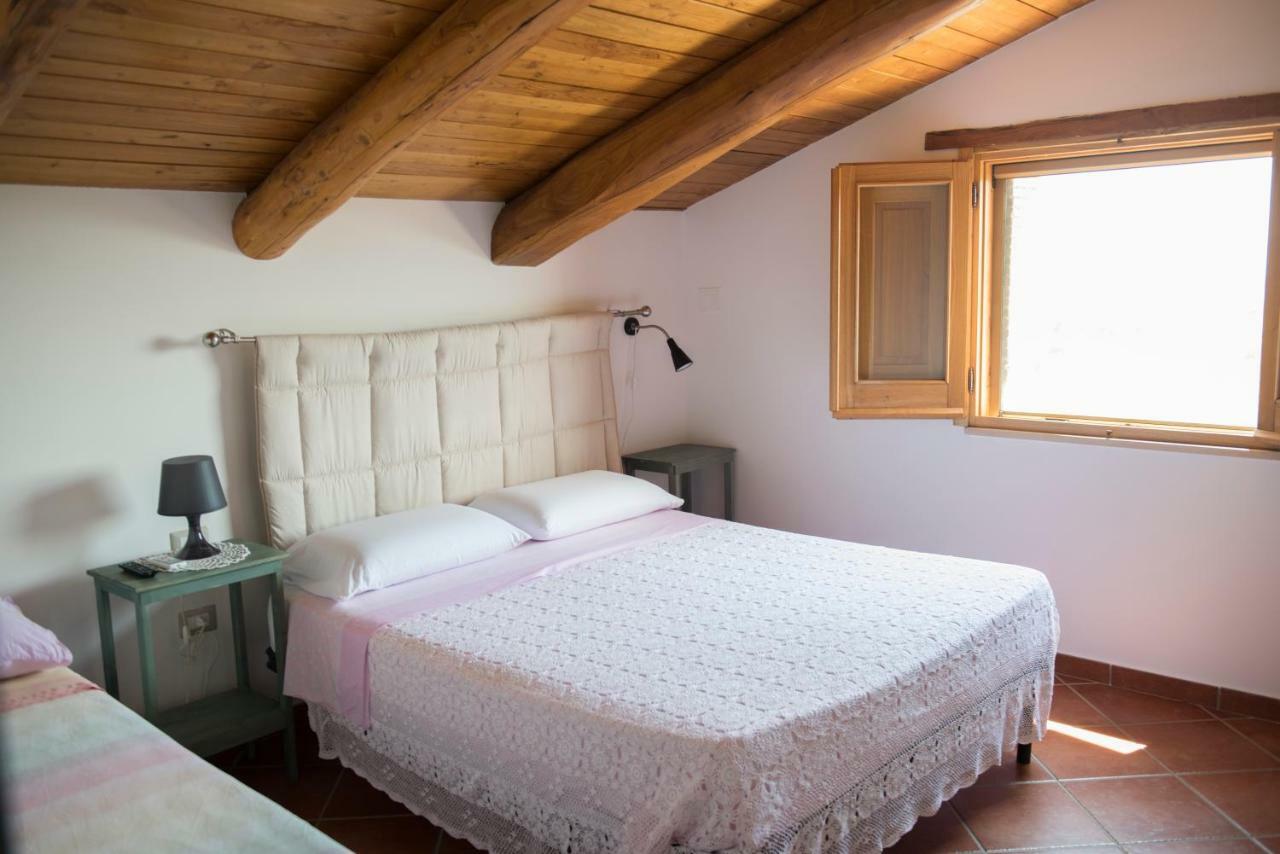 B&B Rifugio Tra Gli Ulivi Campagna Exterior foto